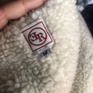 what brand is this ?